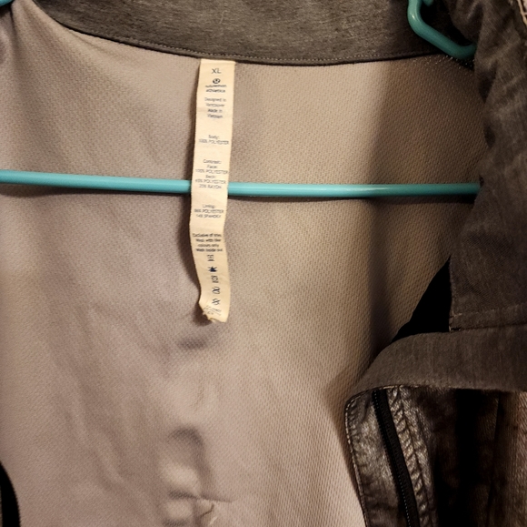 Lululemon Men's Jacket Size XL - Picture 3 of 5